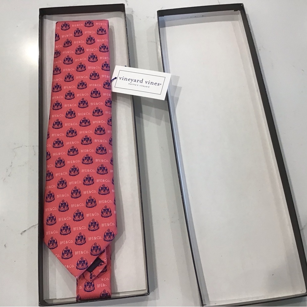Vineyards Vine Pink Tie - NWT
